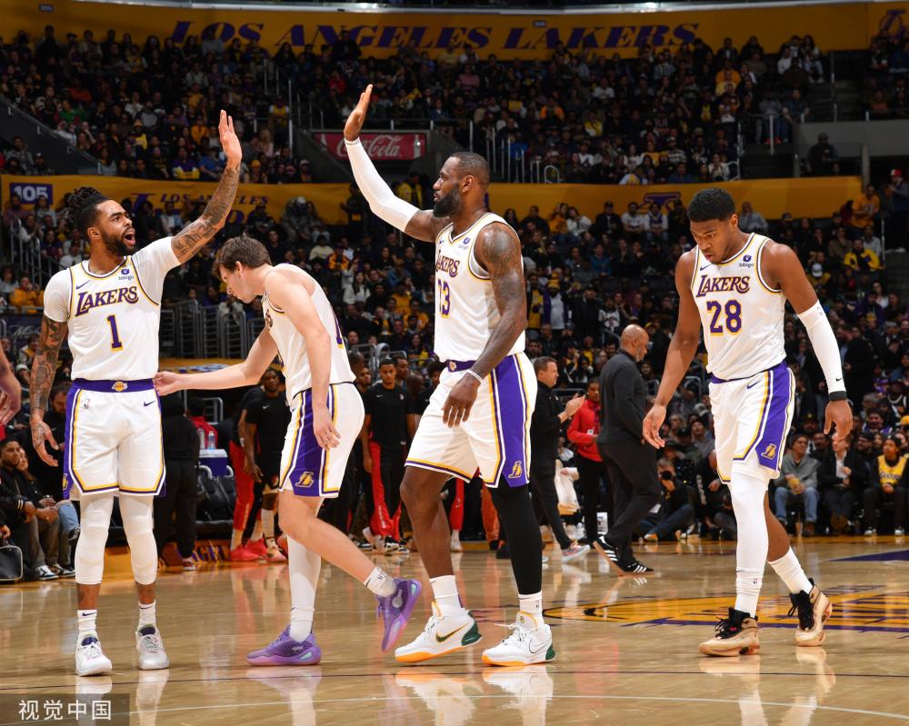 明星父母不 明星父母不