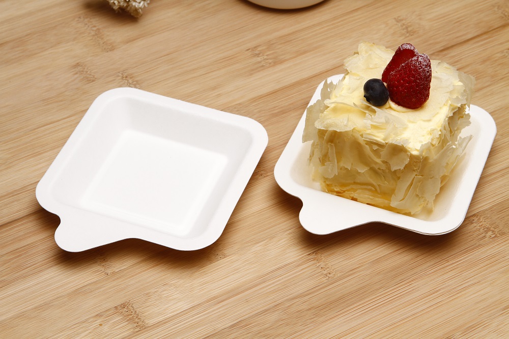 Square cake plate
